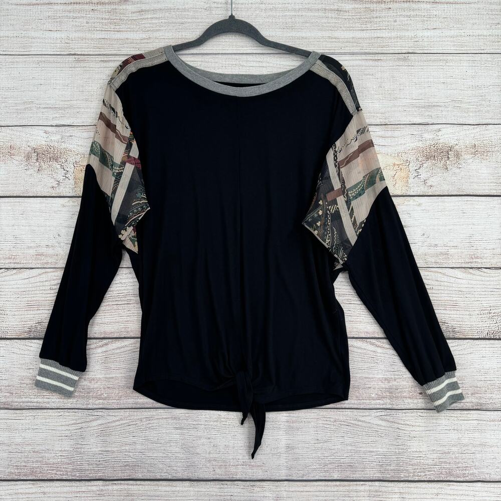 Tiny Anthropologie Tie Front Paisley Back Print Blouse Womens Small‎ Black